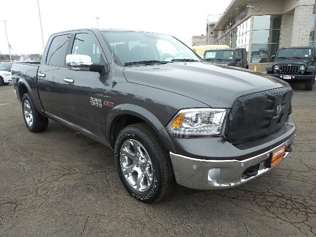 Pre-owned 2017 Ram 1500 Laramie 4x4 Crew Cab 5'7 Box Crew Cab Pickup In 